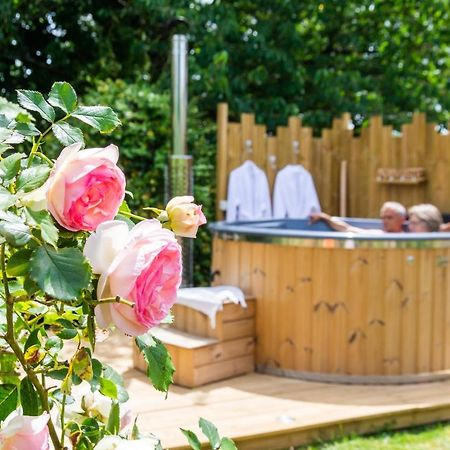 Cabane En Bois Avec Bain Nordique Asnieres-sur-Vegre Exteriör bild